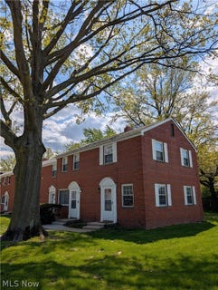 /international/us/422-clearview-drive-euclid-oh-110107688958/