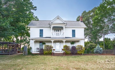 /international/us/1870-centenary-church-road-mt-ulla-nc-110108218903/