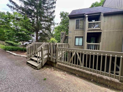 /international/us/9340-s-lake-ridge-drive-bloomington-in-110100332627/