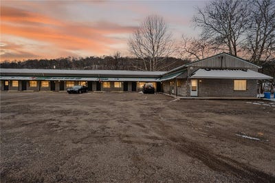 /international/us/2843-river-rd-vandergrift-pa-110104056660/