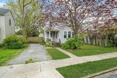 /international/us/44-redmond-avenue-bay-shore-ny-110107735239/