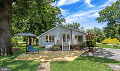 /international/us/625-delanco-road-edgewater-park-nj-110108604812/