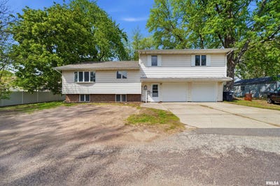 /international/us/1315-prince-street-pekin-il-110107440182/