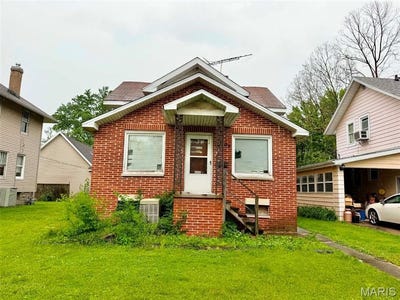 /international/us/906-sumner-street-carlinville-il-110108199050/