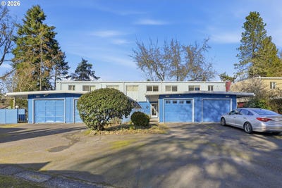 /international/us/1438-quaker-st-eugene-or-110105636959/