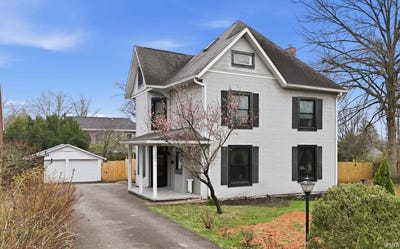 /international/us/1202-e-maxwell-lane-bloomington-in-110105254538/