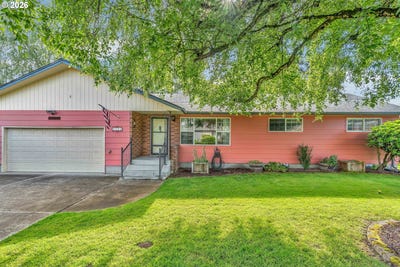 /international/us/994-33rd-ave-longview-wa-110108344906/