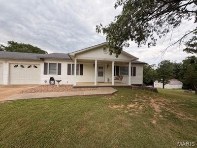 /international/us/437-county-road-475-poplar-bluff-mo-110108199867/