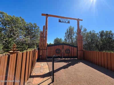 /international/us/33425-w-cowboy-clint-way-seligman-az-110120488415/