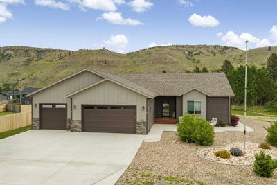 /international/us/13876-telluride-street-summerset-sd-110108472250/