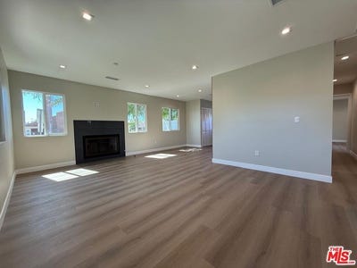 /international/us/6403-gentry-ave-north-hollywood-ca-110106362681/