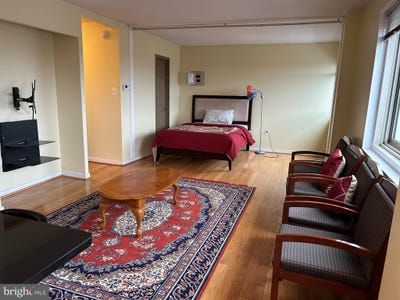/international/us/7333-new-hampshire-avenue-takoma-park-md-110098668212/