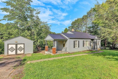 /international/us/2735-fork-mountain-rd-bassett-va-110119597236/