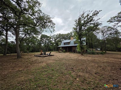 /international/us/1053-county-road-f-lexington-tx-110108282113/
