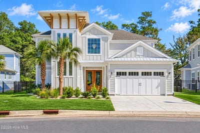 /international/us/2096-manor-parc-drive-calabash-nc-110120511766/