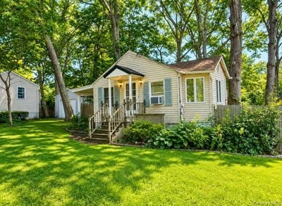 /international/us/86-n-evergreen-drive-selden-ny-110109872590/