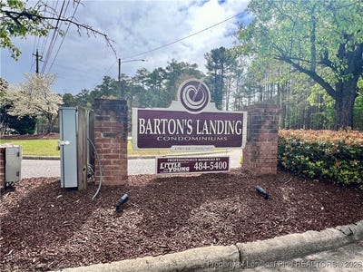 /international/us/679-bartons-landing-place-fayetteville-nc-110104914205/