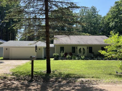 /international/us/2564-bialik-road-manistee-mi-110100837917/