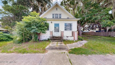 /international/us/216-n-summit-street-crescent-city-fl-110109826329/