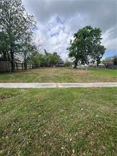 /international/us/58-e-claiborne-square-lot-33-chalmette-la-110106589573/