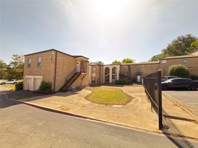 /international/us/6032-westridge-lane-fort-worth-tx-110119569638/