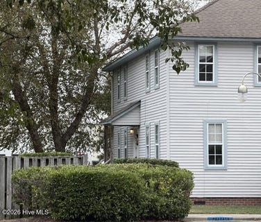 /international/us/9-croatan-court-manteo-nc-110120625546/