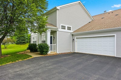 /international/us/215-grays-drive-oswego-il-110108708652/