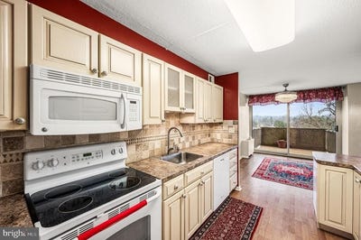 /international/us/1001-city-avenue-wynnewood-pa-110106446957/