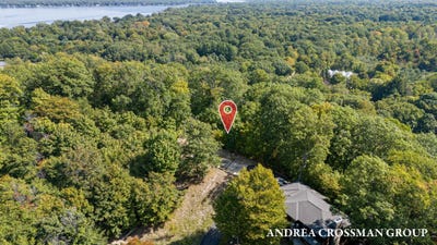 /international/us/6621-forest-beach-drive-holland-mi-110102364005/