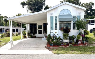 /international/us/200-devault-st-umatilla-fl-110108424413/