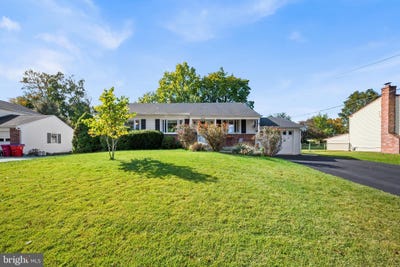/international/us/1209-log-college-drive-warminster-pa-110120721672/