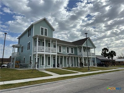 /international/us/401-s-commerce-street-port-lavaca-tx-110097110788/