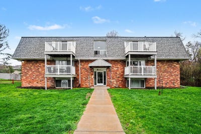 /international/us/6712-cascade-road-se-grand-rapids-mi-110107397326/