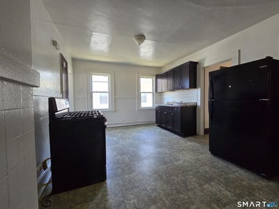 /international/us/125-hollister-avenue-bridgeport-ct-110107847952/