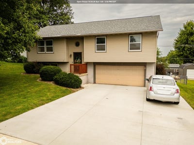 /international/us/702-newcastle-road-marshalltown-ia-110119624390/