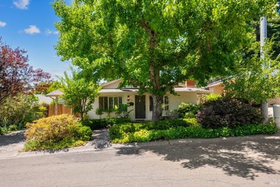 /international/us/333-orangewood-drive-healdsburg-ca-110108934846/