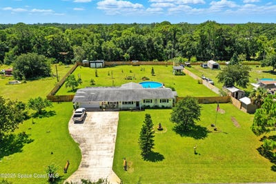 /international/us/3929-burkholm-road-mims-fl-110101446869/