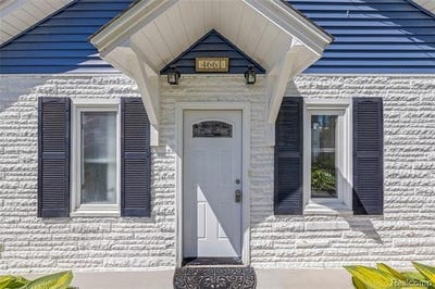 /international/us/4661-sashabaw-road-waterford-twp-mi-110108715843/