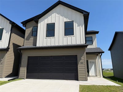 /international/us/1363-meadow-rose-place-waukee-ia-110108337991/