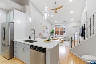 /international/us/26-ave-at-port-imperial-west-new-york-nj-110108256347/