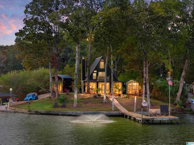/international/us/322-nalrie-circle-sylacauga-al-110120637928/
