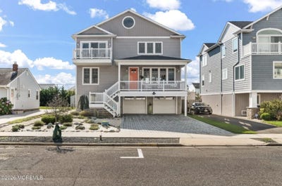 /international/us/38-niblick-street-point-pleasant-beach-nj-110108029510/