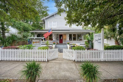 /international/us/211-n-howe-street-southport-nc-110103761958/