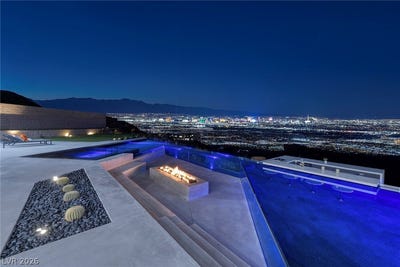 /international/us/563-grand-rim-drive-henderson-nv-110106788954/
