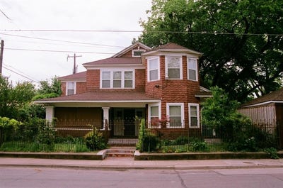 /international/us/203-n-colson-dallas-tx-110107882924/