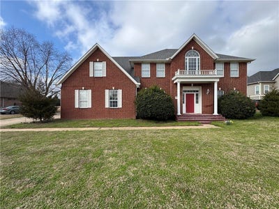 /international/us/3834-e-chadwick-drive-fayetteville-ar-110106448395/