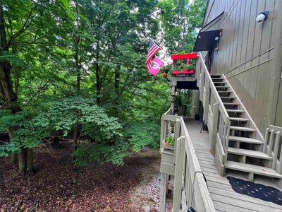 /international/us/9406-s-lake-ridge-drive-bloomington-in-110100900351/