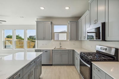 /international/us/572-hutchinson-lane-lewisville-tx-110101241201/