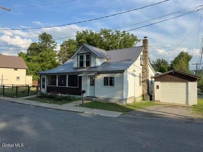 /international/us/2-john-street-ticonderoga-ny-110109504304/