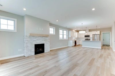 /international/us/5189-216th-street-w-farmington-mn-110104840310/